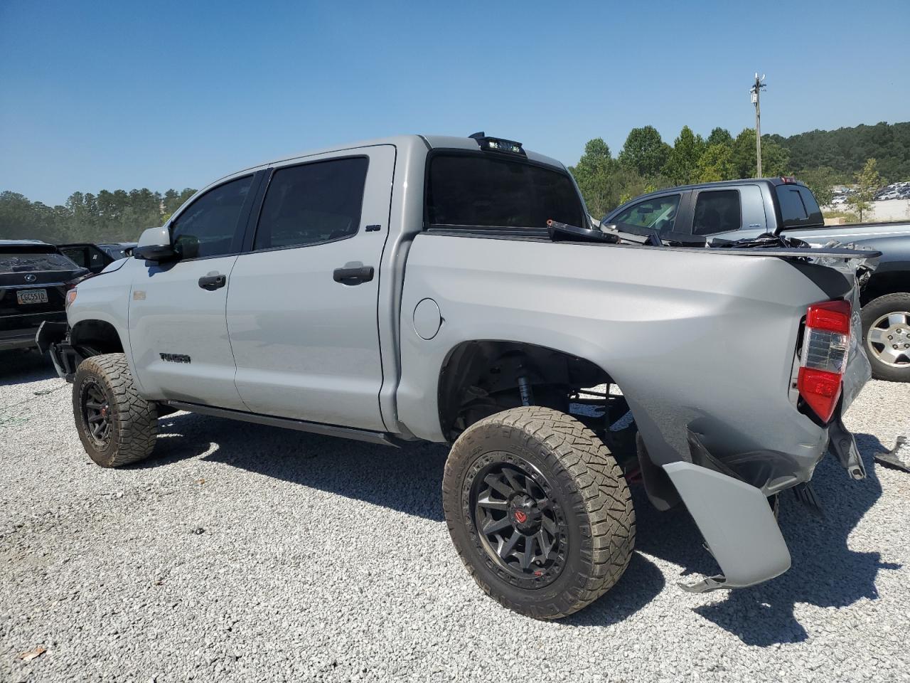 2020 Toyota Tundra Crewmax Sr5 - Image 2