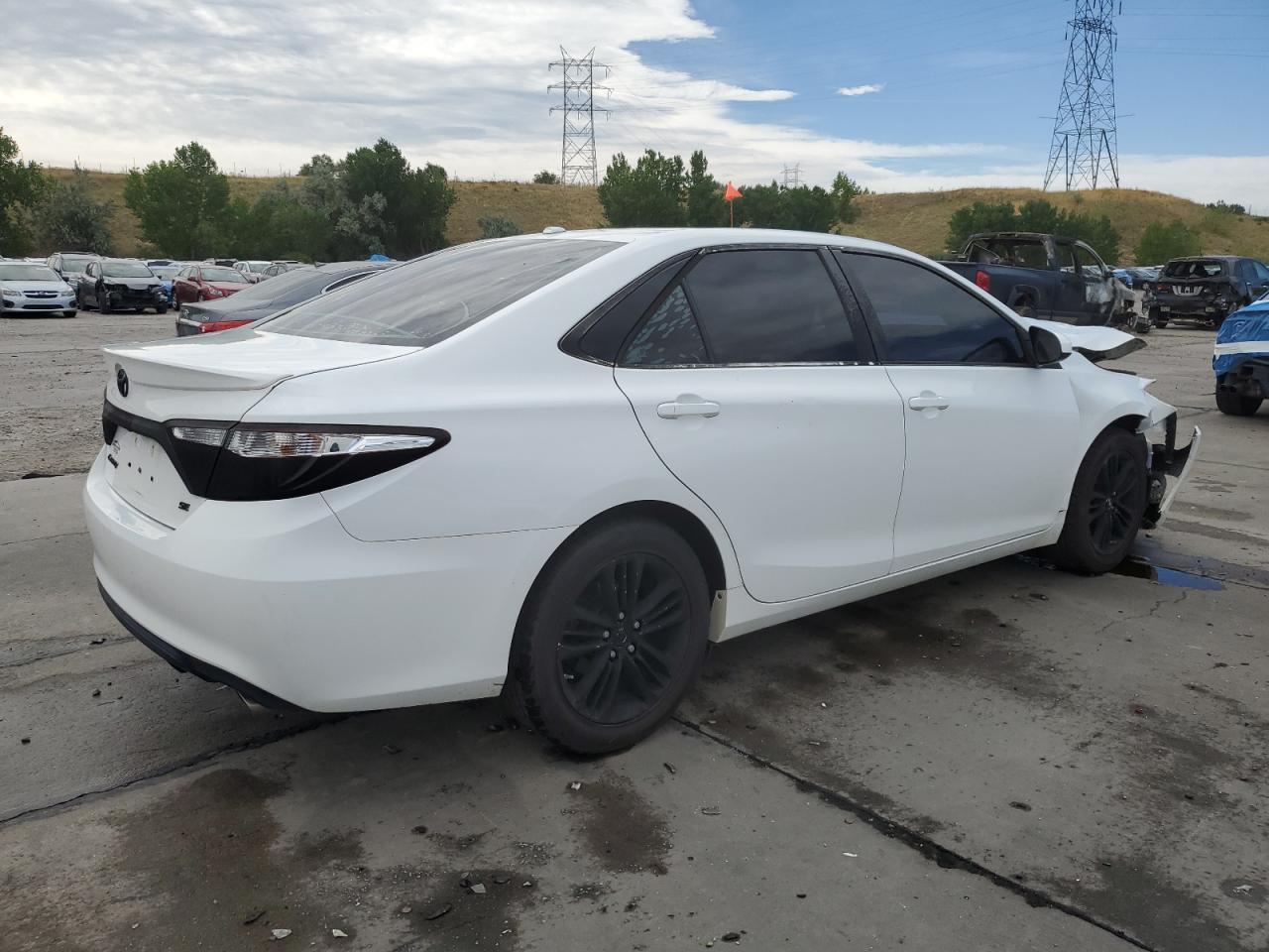 2015 Toyota Camry Le - Фото 3