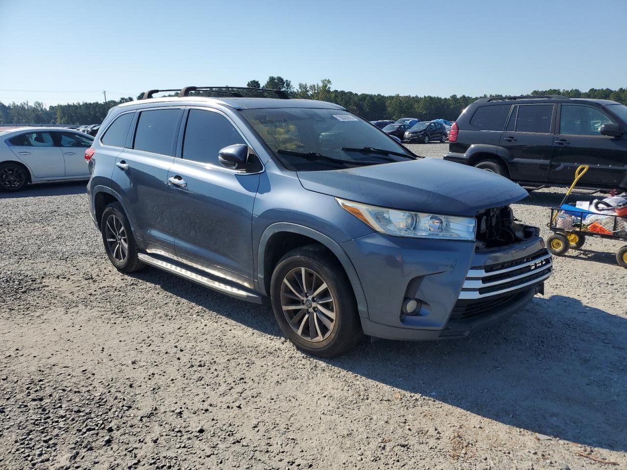 2017 Toyota Highlander Se - Image 4