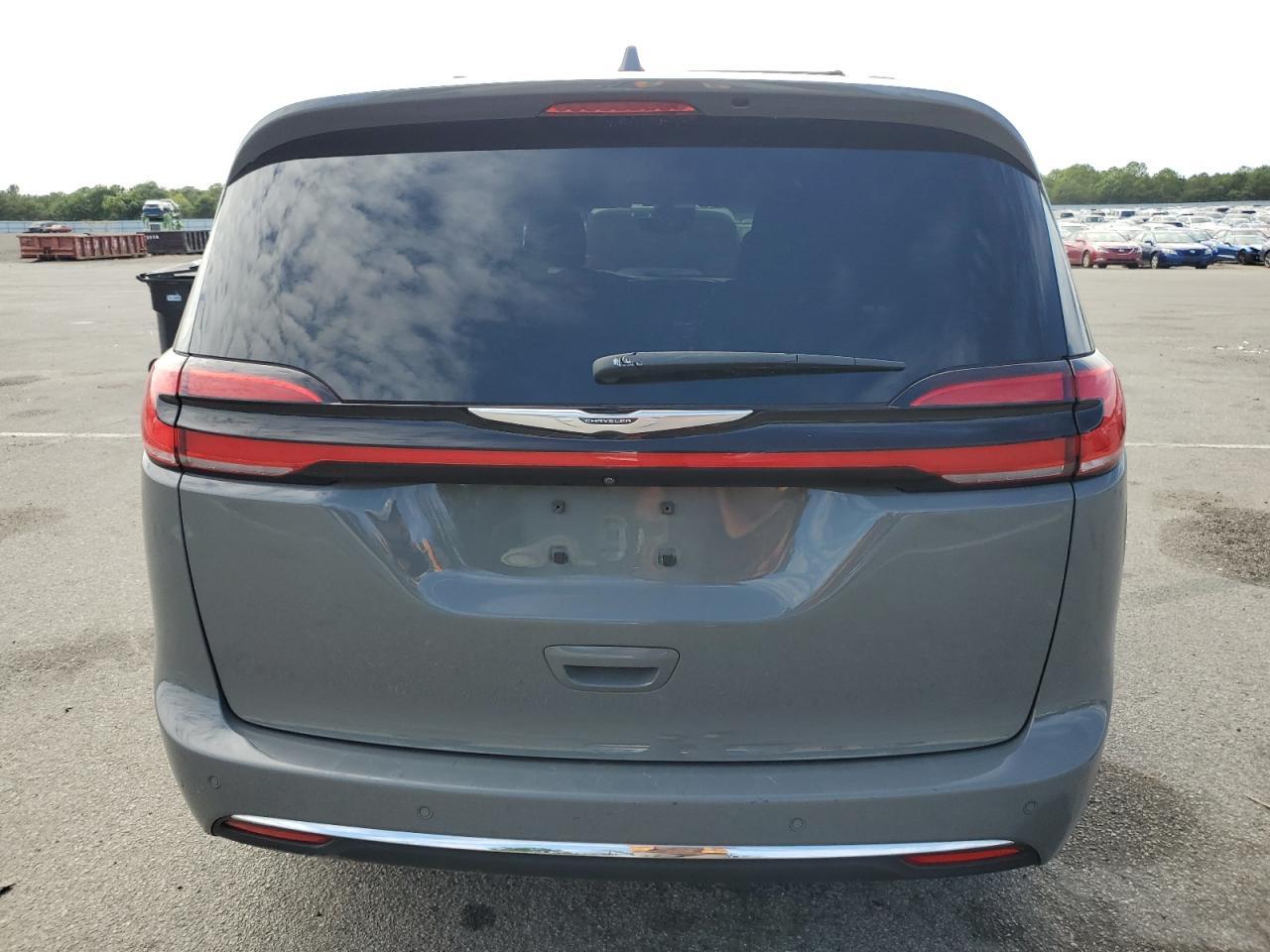 2021 Chrysler Pacifica Touring - Image 6