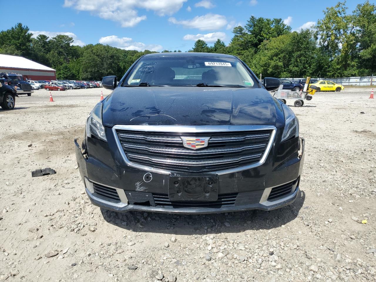 2018 Cadillac Xts Luxury - Image 5