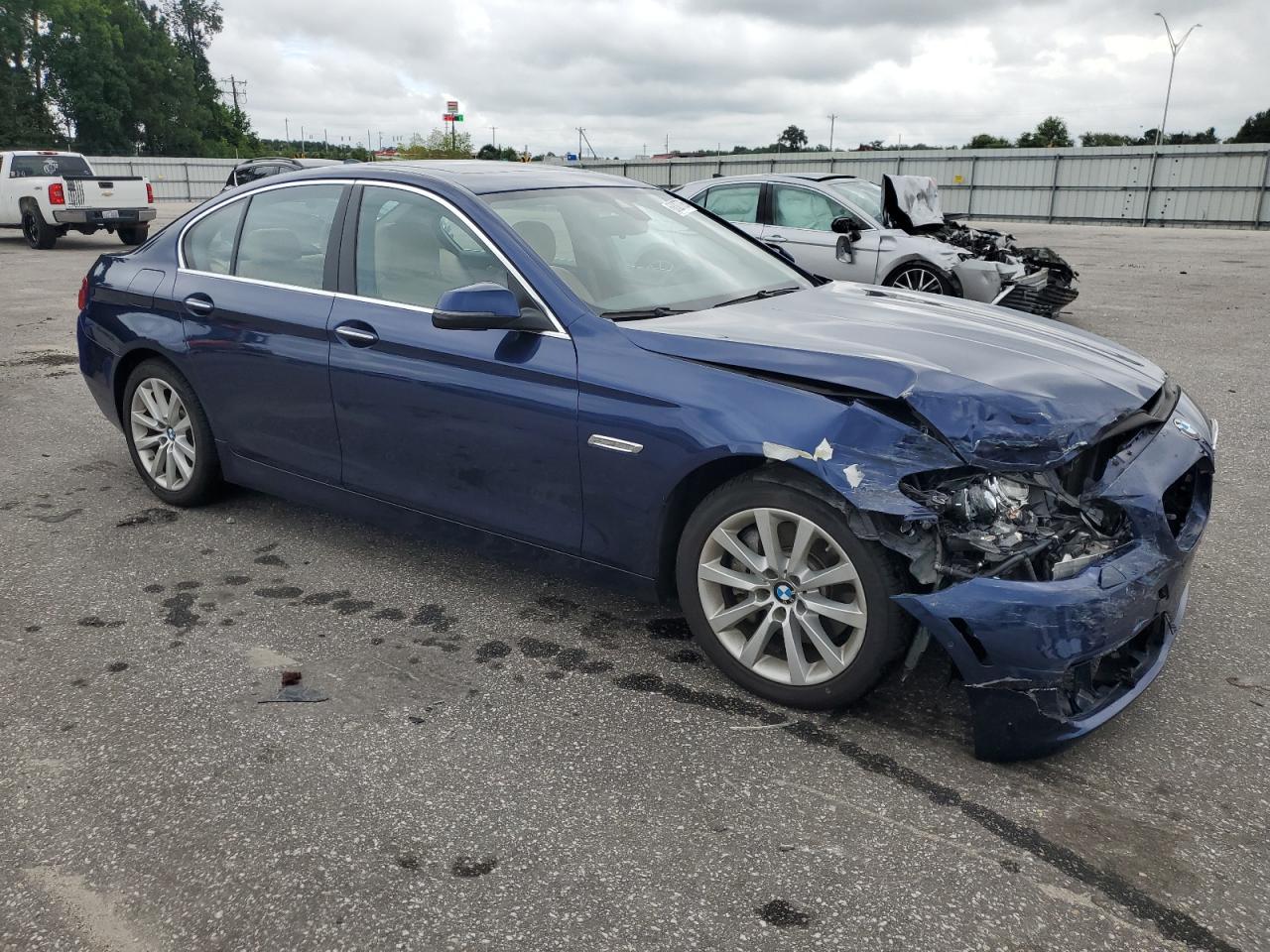 2016 BMW 535 Xi - Image 4