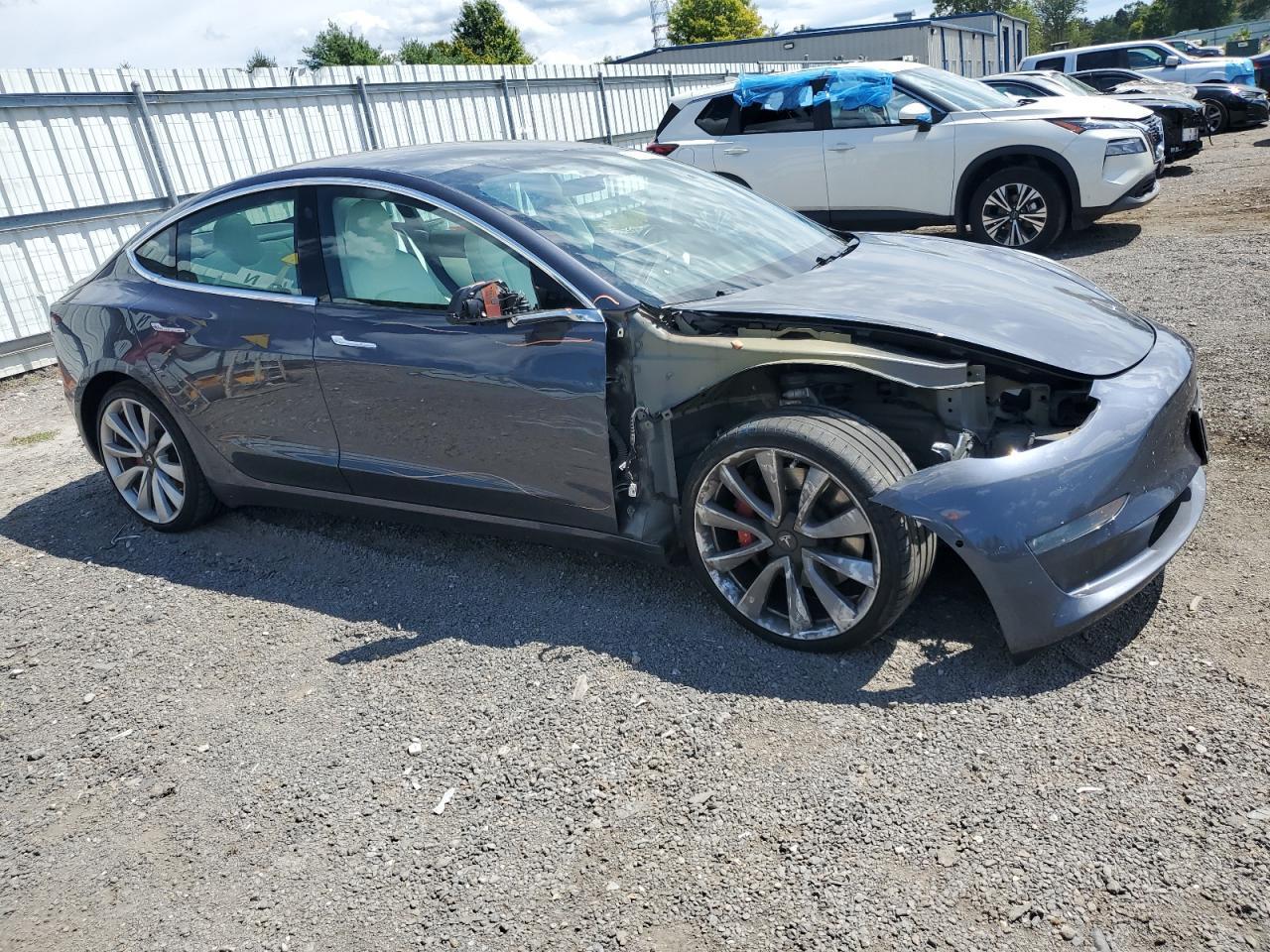 2019 Tesla Model 3 - Image 4