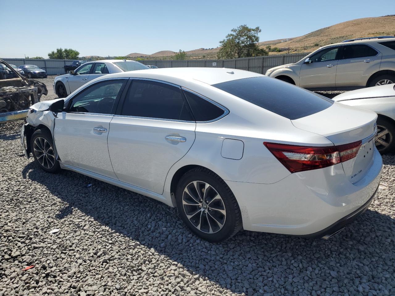 2017 Toyota Avalon Xle - Фото 2