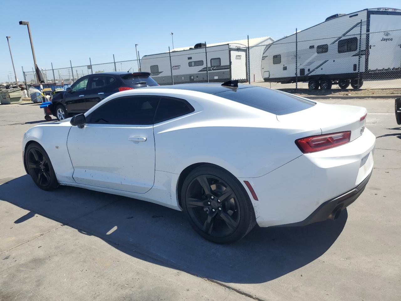 2018 Chevrolet Camaro Lt - Image 2