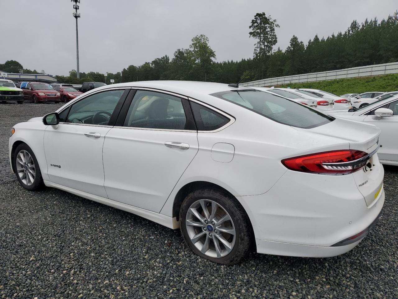 2017 Ford Fusion Se Hybrid - Image 2