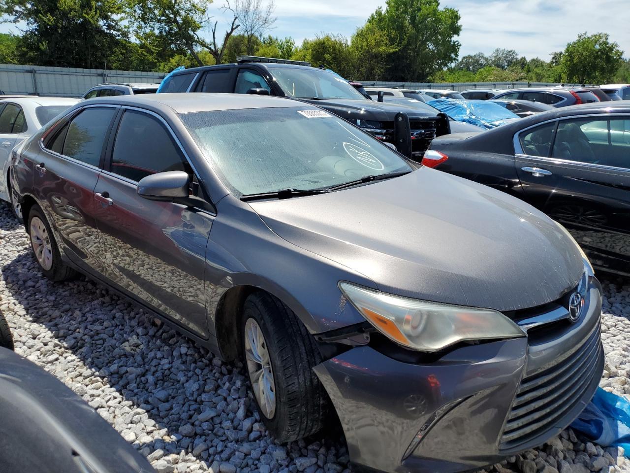 2015 Toyota Camry Le - Image 4