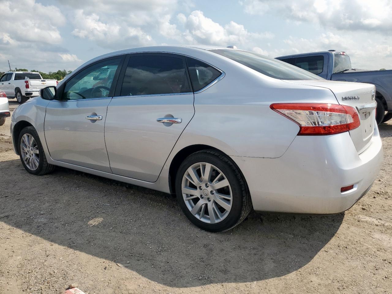 2013 Nissan Sentra S - Image 2