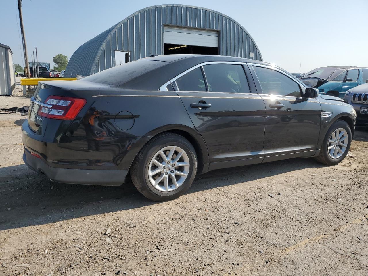 2013 Ford Taurus Se - Фото 3