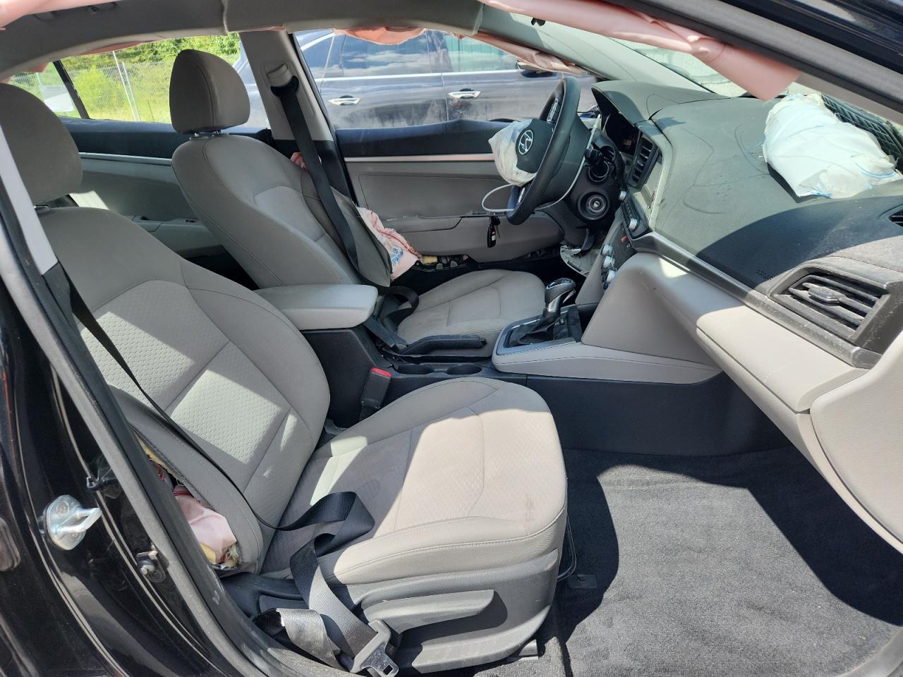 2020 Hyundai Elantra Se - Фото 7