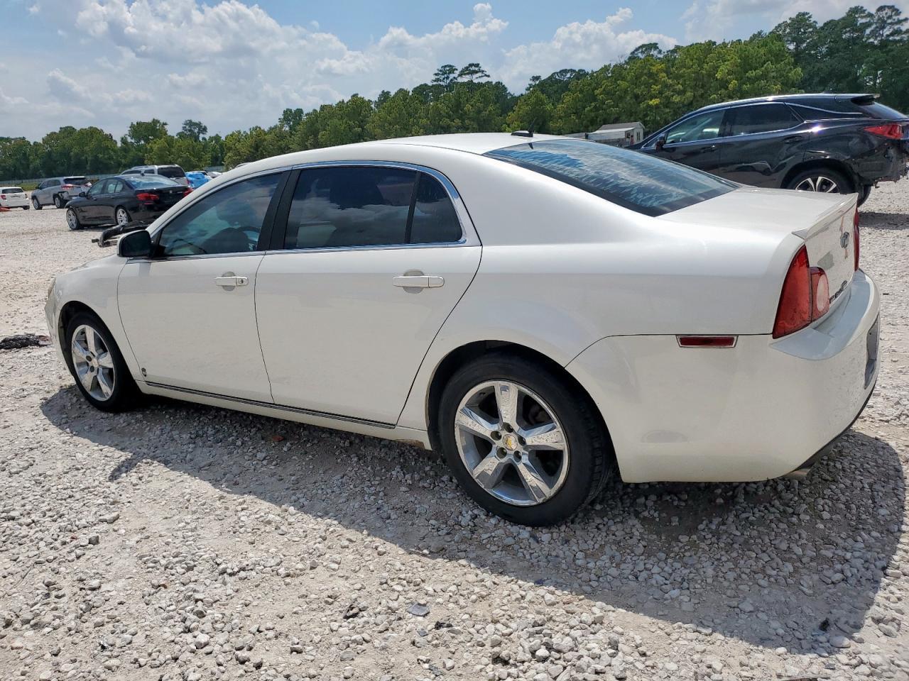 2010 Chevrolet Malibu 1Lt - Фото 2