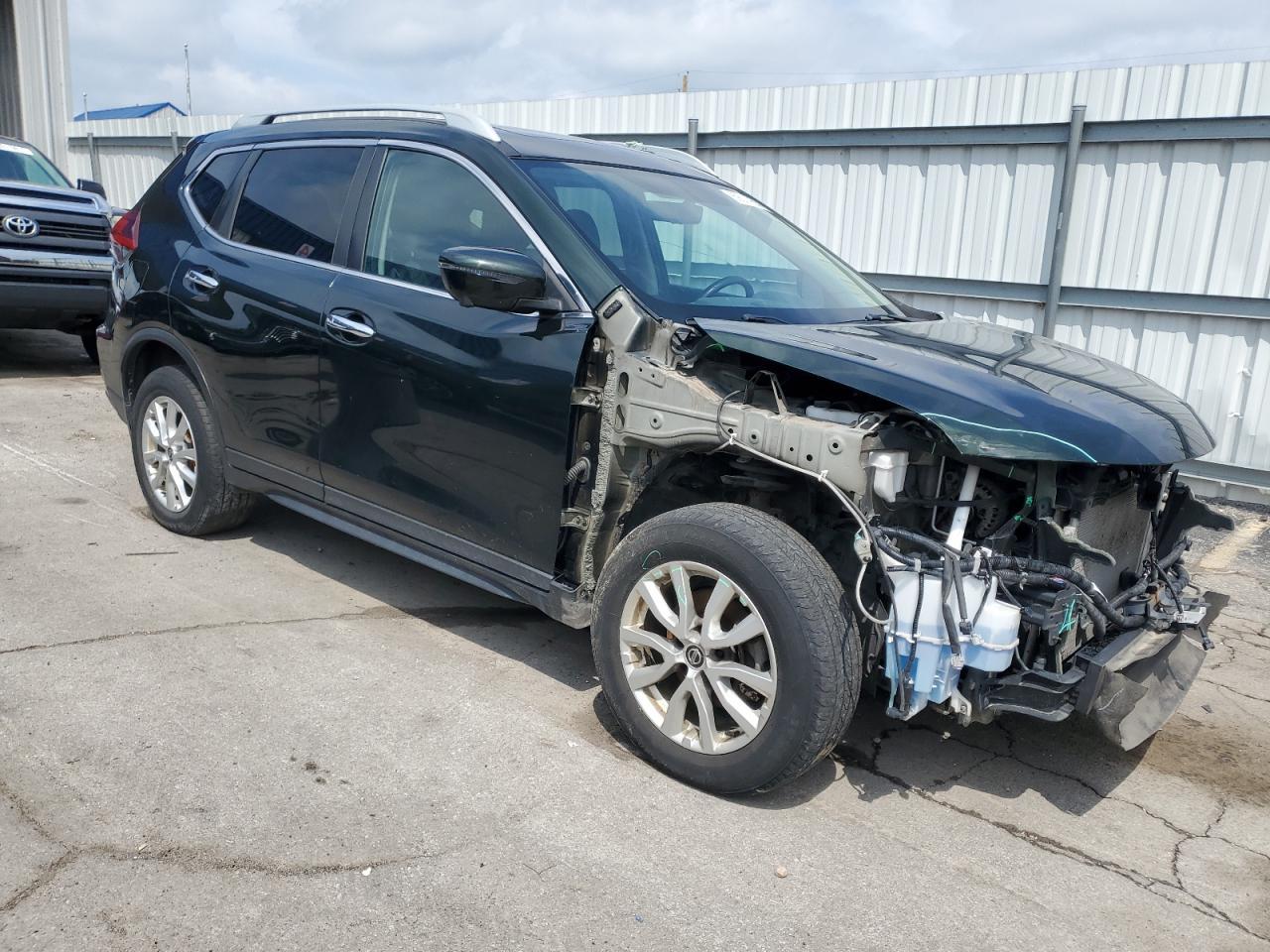 2018 Nissan Rogue S - Image 4