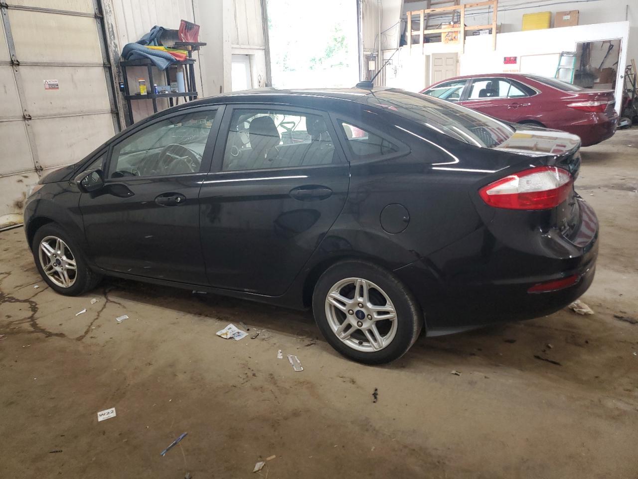 2019 Ford Fiesta Se - Фото 2