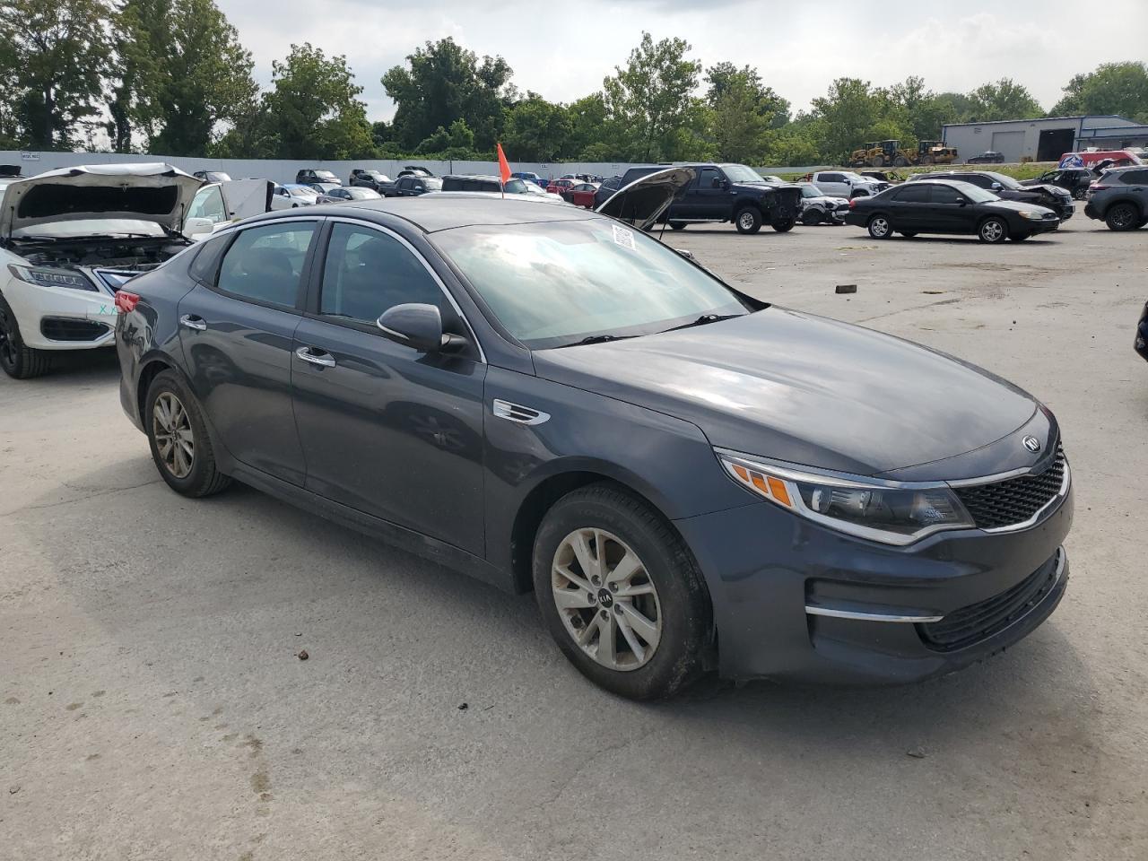 2017 Kia Optima Lx - Фото 4