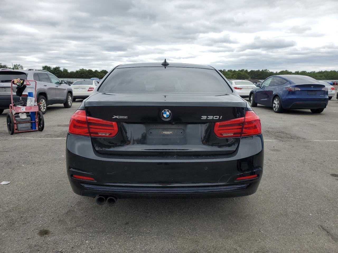 2018 BMW 330 Xi - Фото 6
