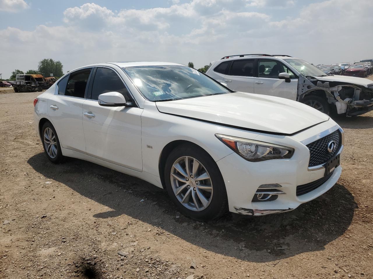 2017 Infiniti Q50 Premium - Image 4