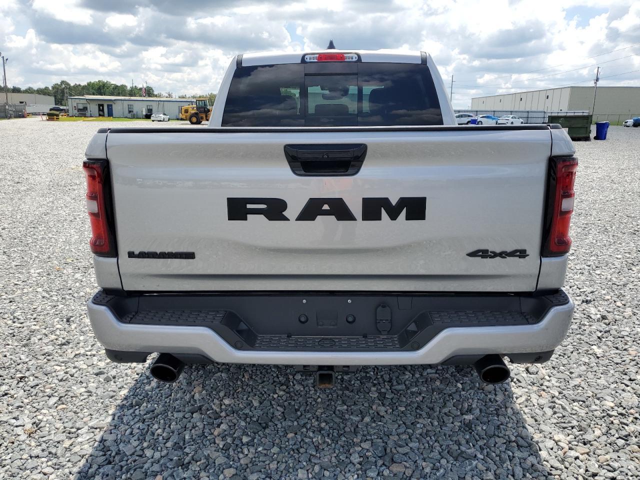 2025 Ram 1500 Laramie - Фото 6
