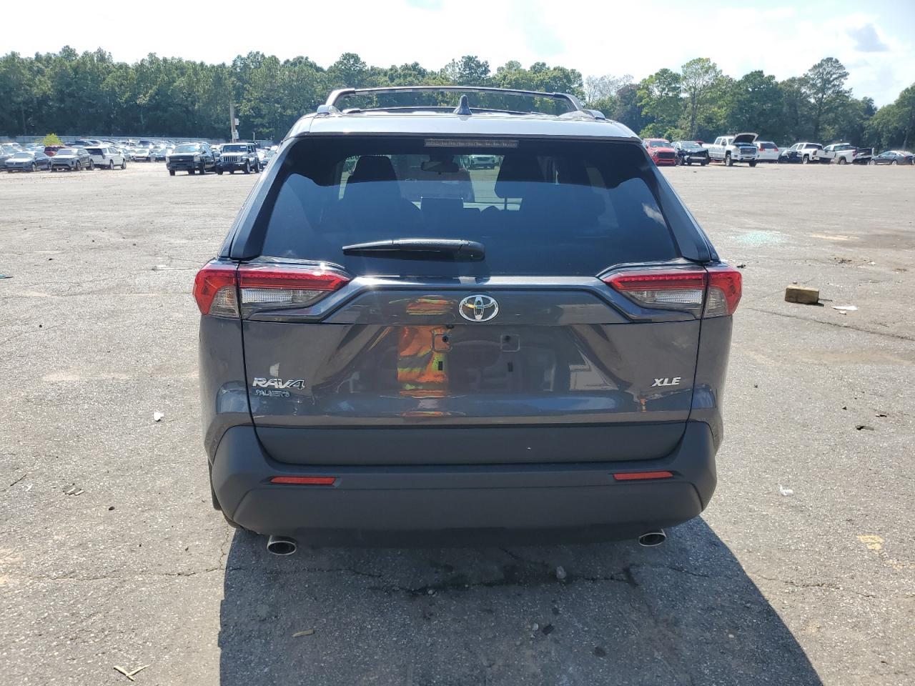 2025 Toyota Rav4 Xle Premium - Image 6