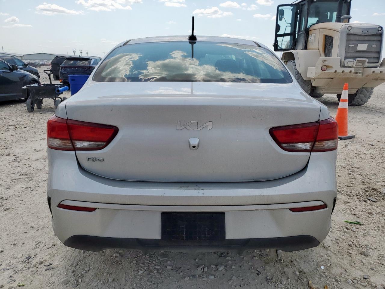 2022 Kia Rio Lx - Image 6