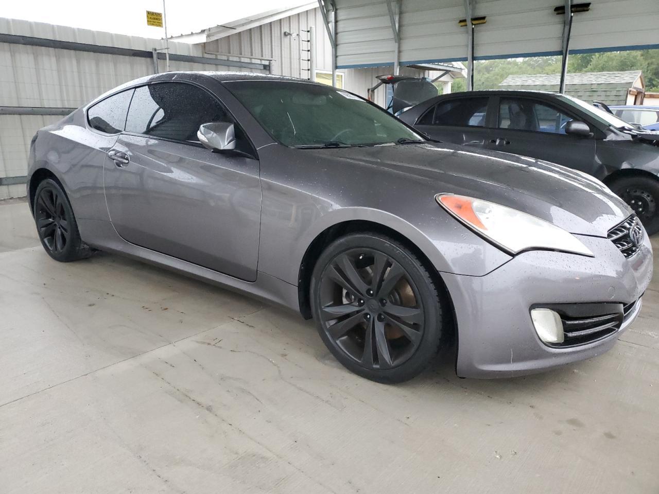 2011 Hyundai Genesis Coupe 3.8L - Фото 4