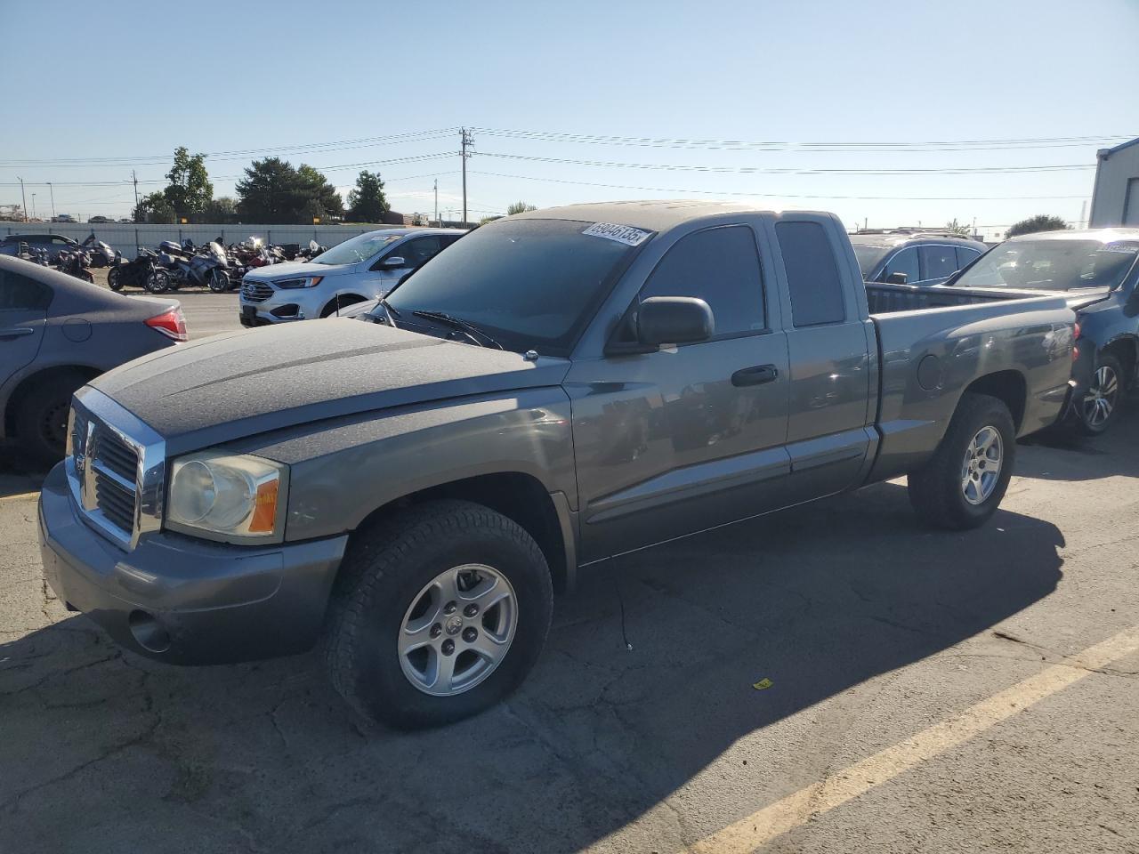 2005 Dodge Dakota Slt