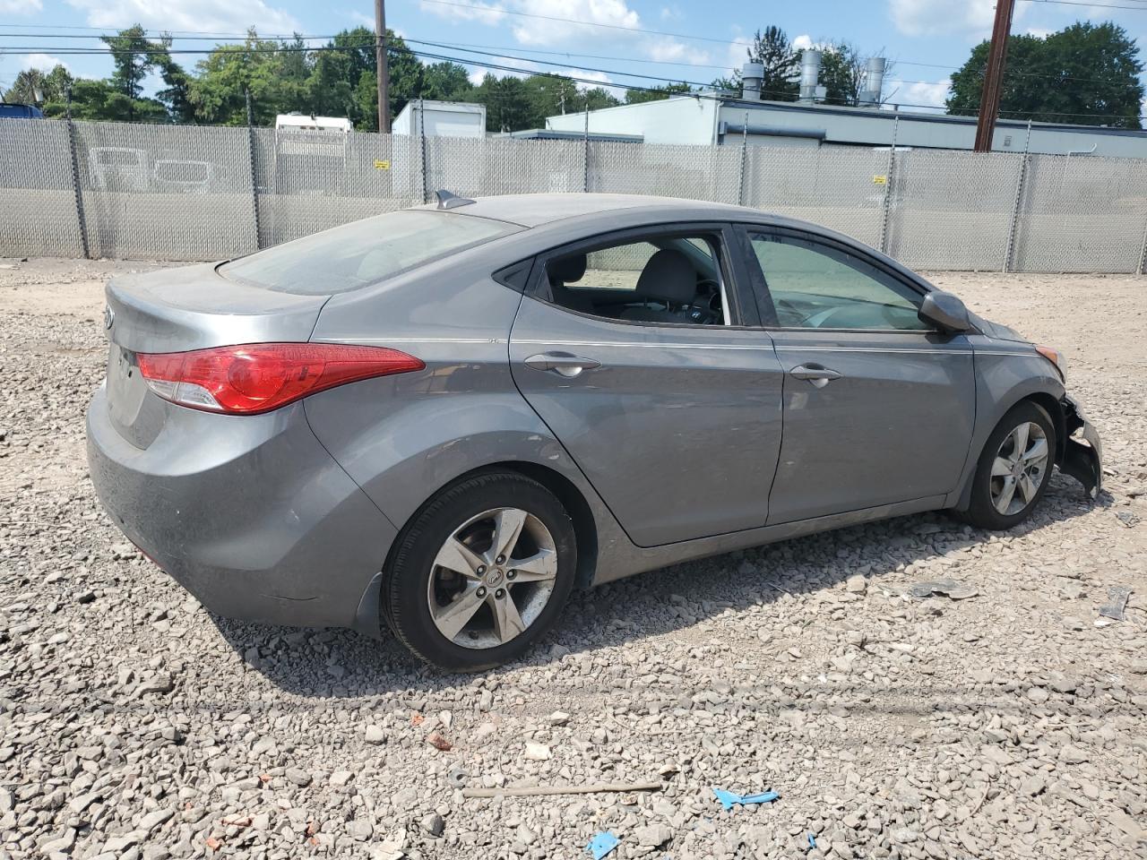 2013 Hyundai Elantra Gls - Image 3