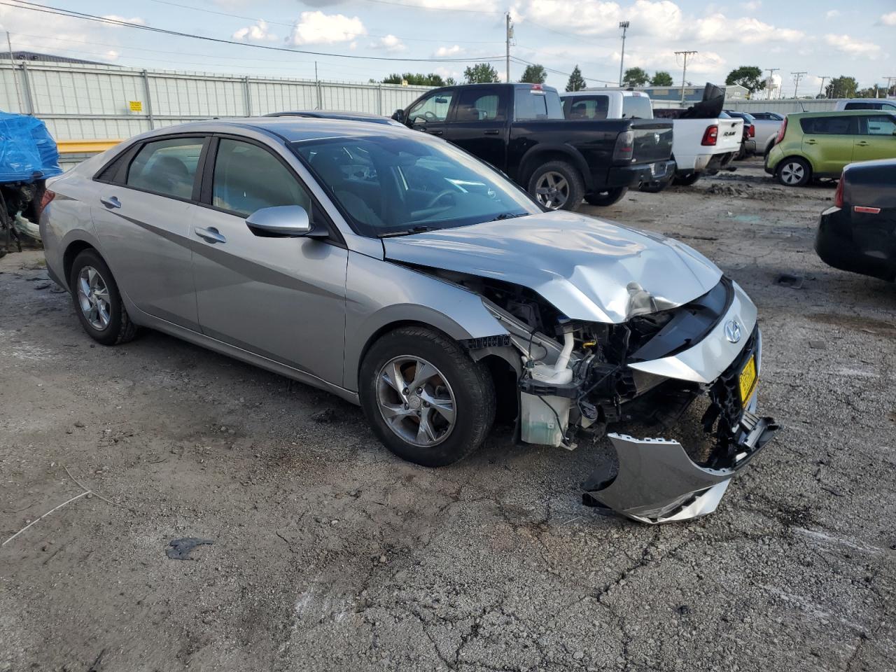 2021 Hyundai Elantra Se - Фото 4