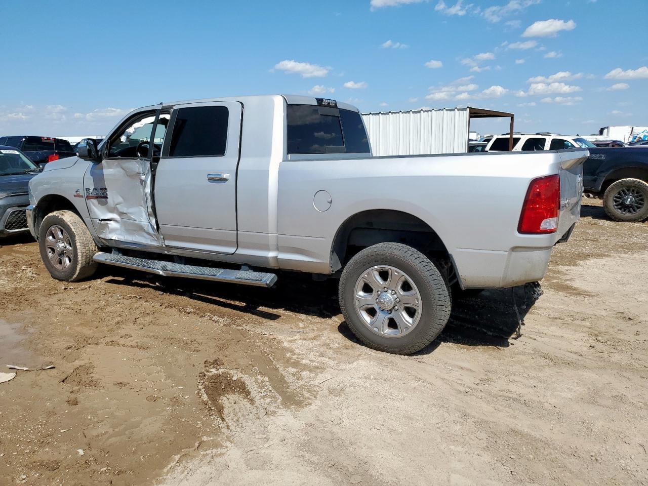 2017 Ram 2500 Slt - Image 2