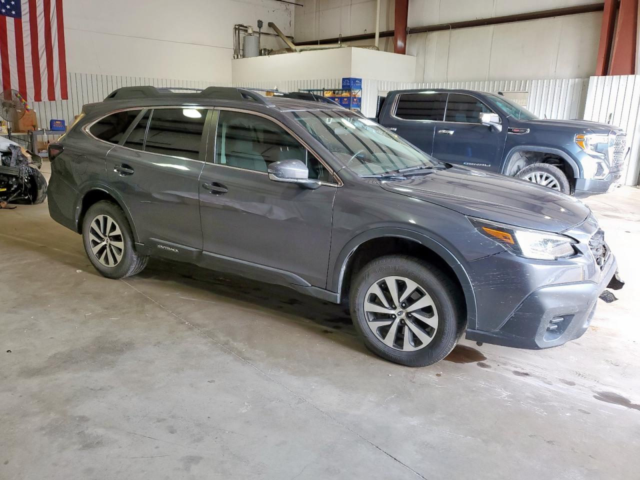 2022 Subaru Outback Premium - Image 4