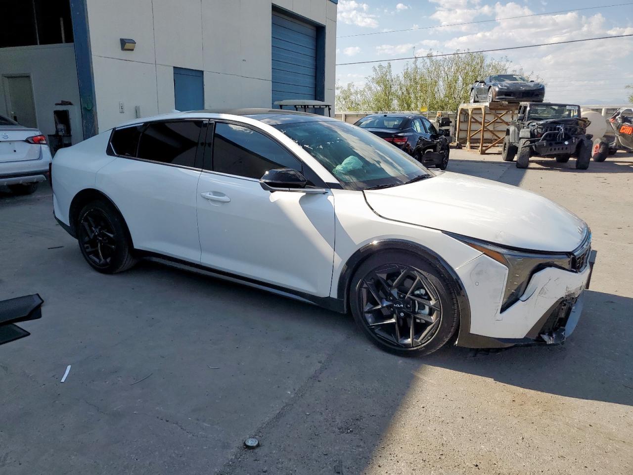 2025 Kia K4 Gt-Line Turbo - Image 4