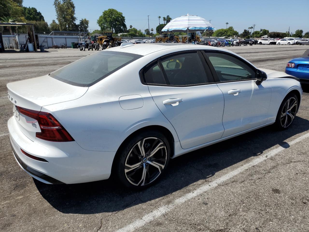 2024 Volvo S60 Core - Фото 3