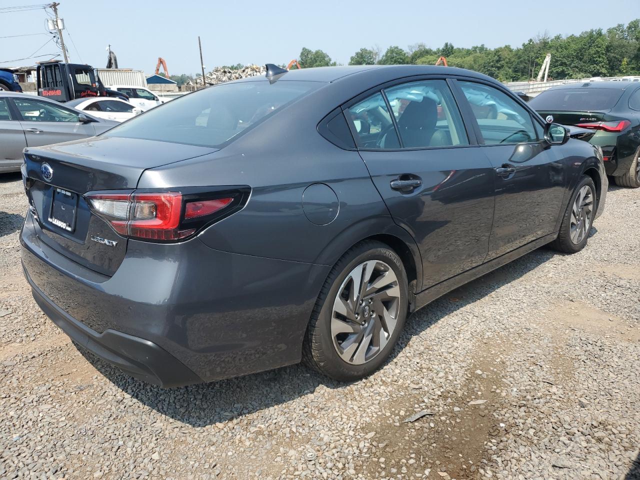 2023 Subaru Legacy Limited - Фото 3