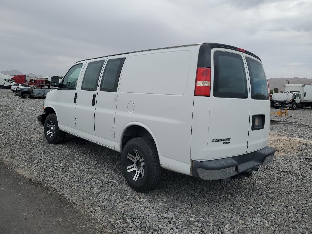 2014 Chevrolet Express G3500 - Image 2