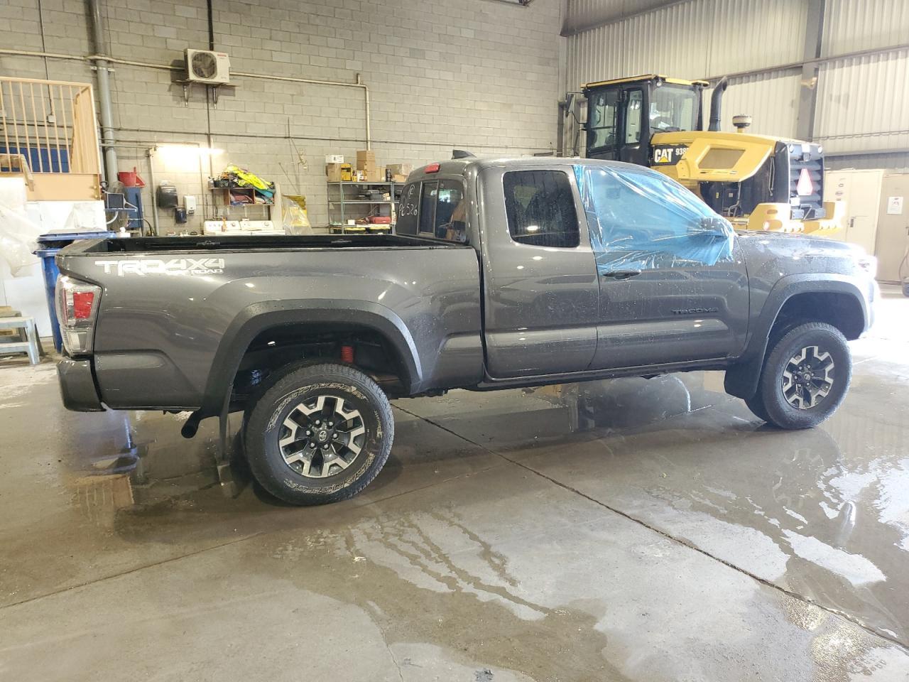 2022 Toyota Tacoma Access Cab - Фото 3