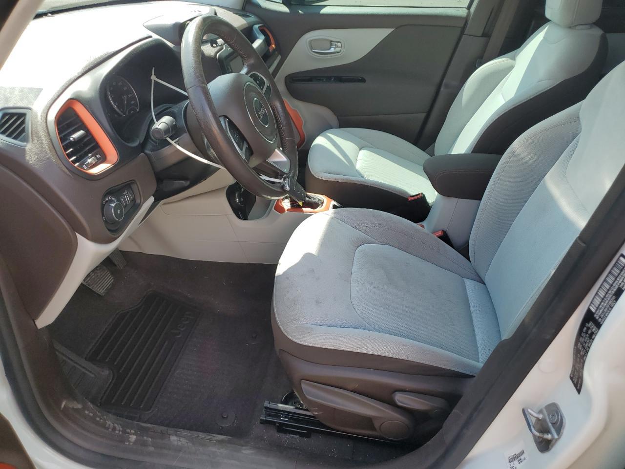 2015 Jeep Renegade Latitude - Image 7