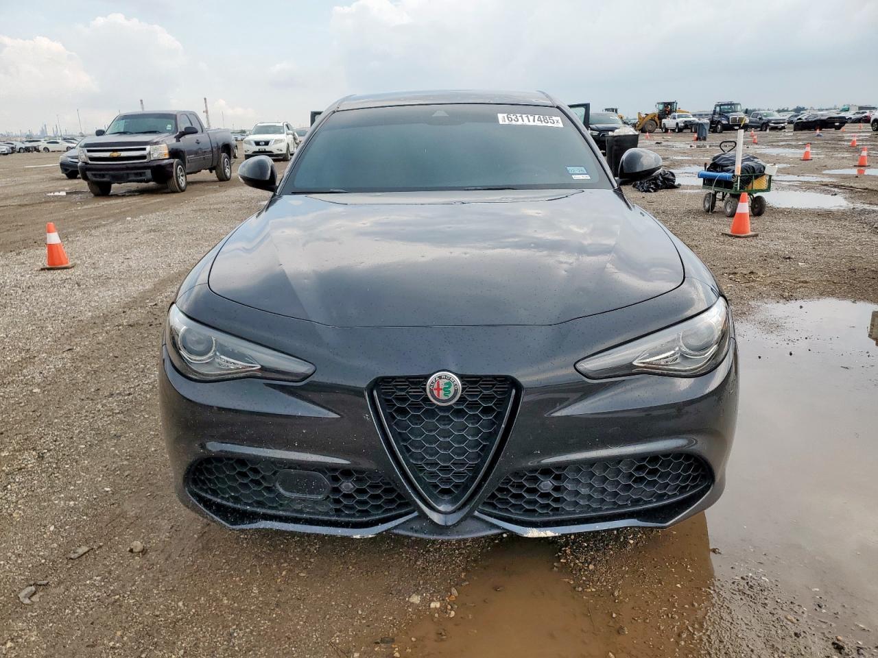 2023 Alfa Romeo Giulia Ti - Image 5