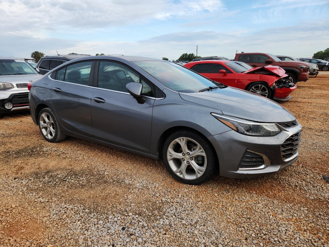 2019 Chevrolet Cruze Premier - Image 4