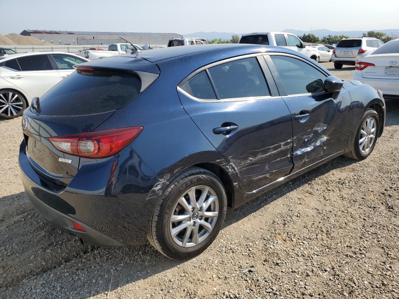 2014 Mazda 3 Touring - Image 3