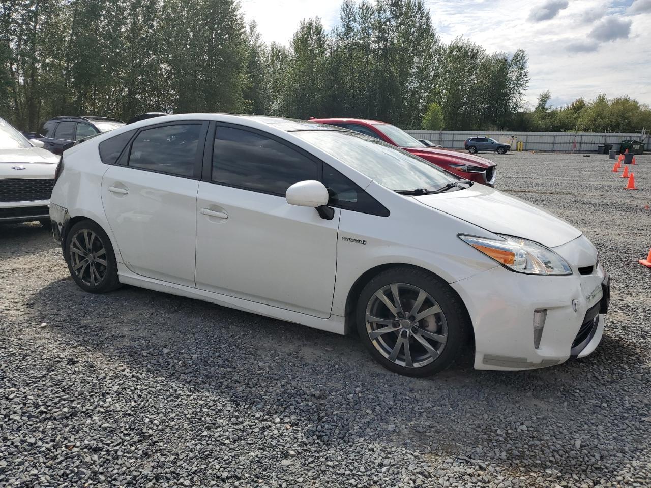2015 Toyota Prius - Фото 4