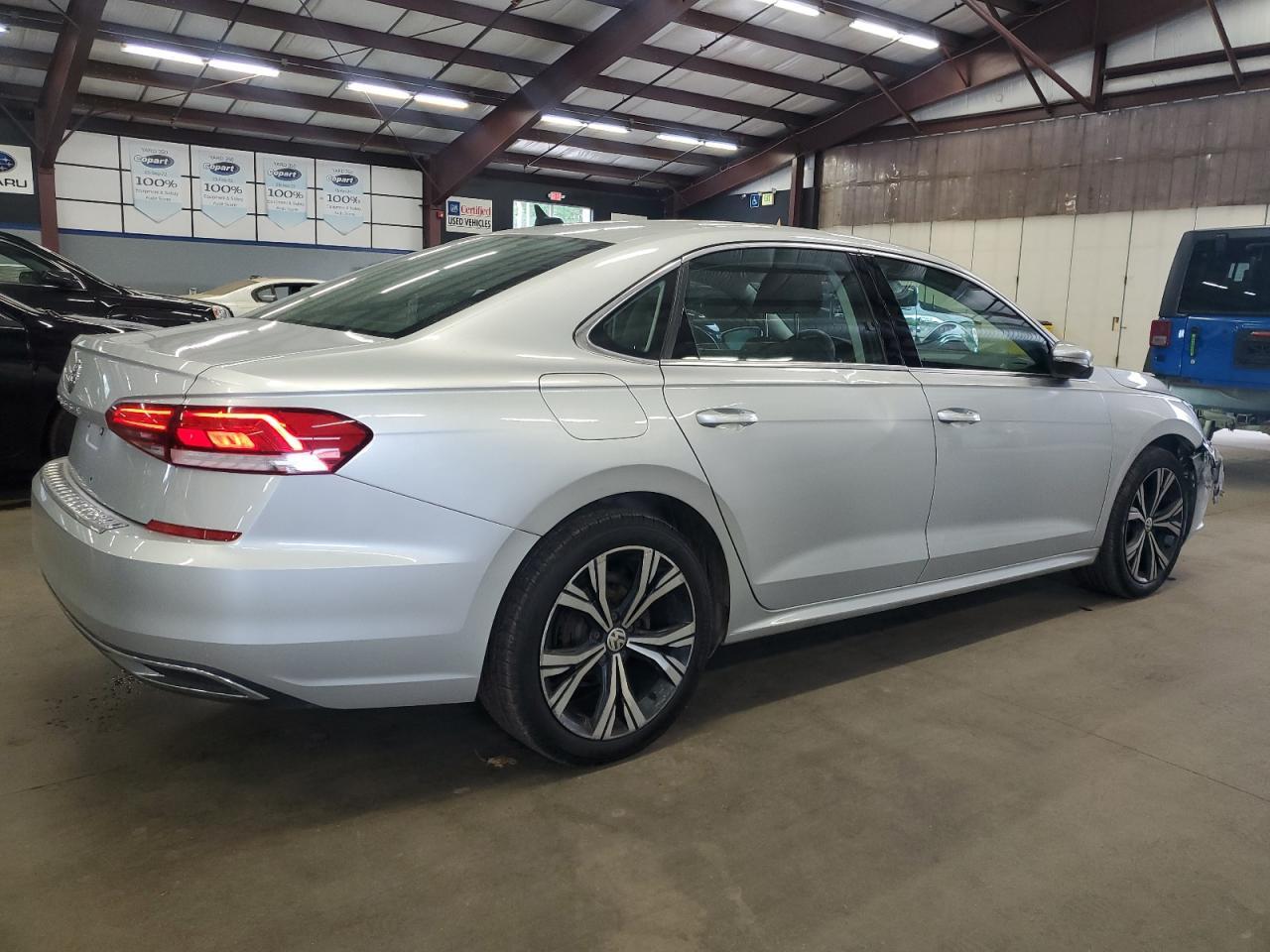 2021 Volkswagen Passat Se - Image 3