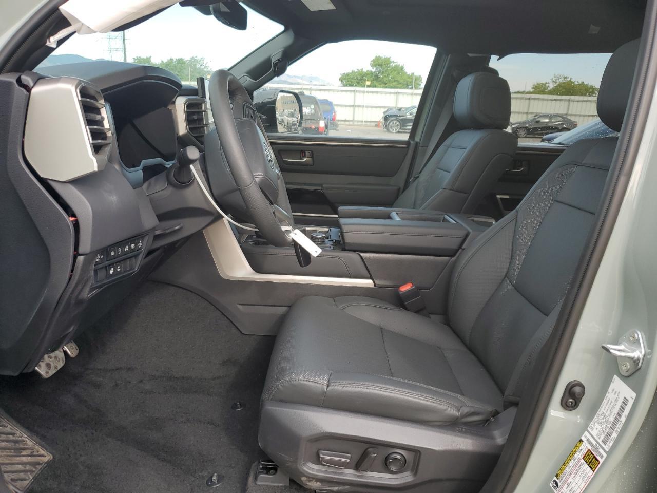 2025 Toyota Tundra Crewmax Limited - Image 7