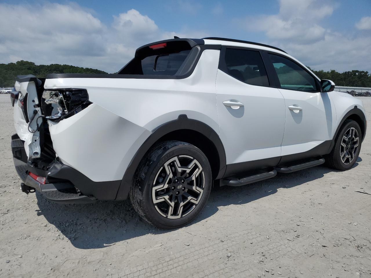 2025 Hyundai Santa Cruz Limited - Image 3