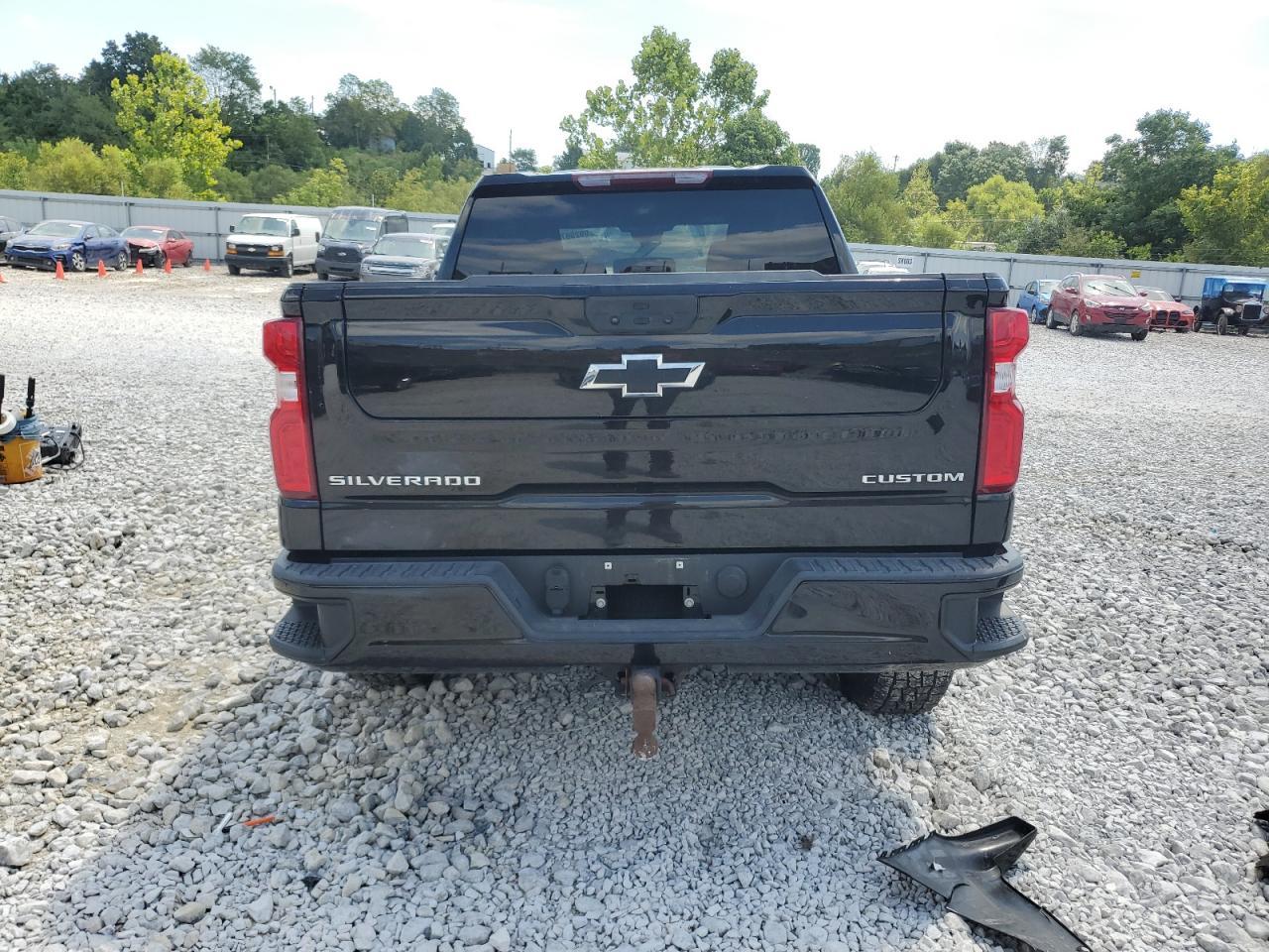 2022 Chevrolet Silverado Ltd K1500 Custom - Фото 6