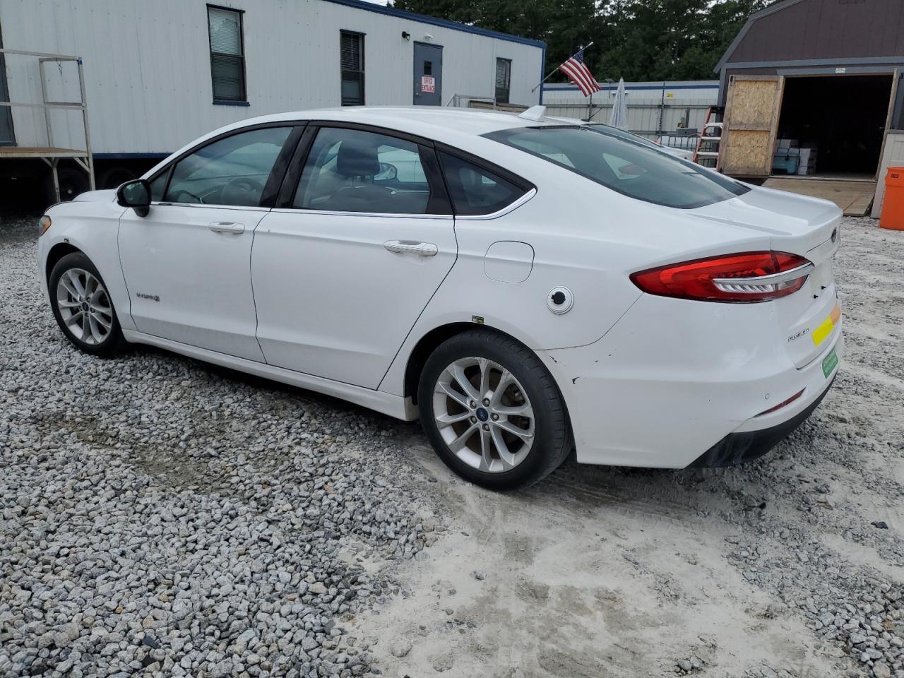 2019 Ford Fusion Se - Фото 2