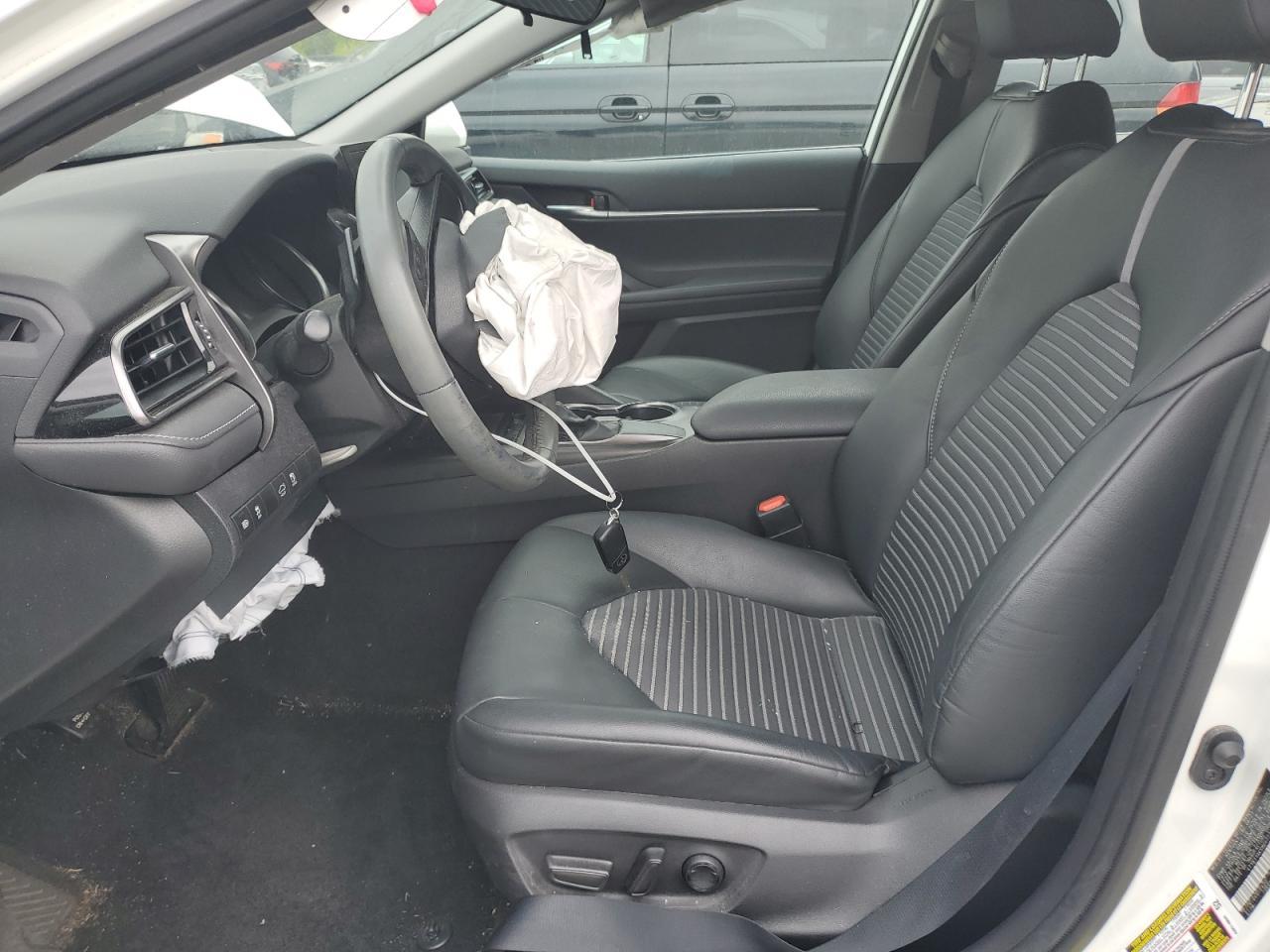 2021 Toyota Camry Se - Фото 7