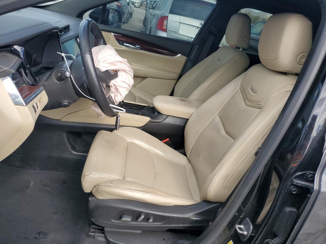 2017 Cadillac Xt5 Luxury - Image 7
