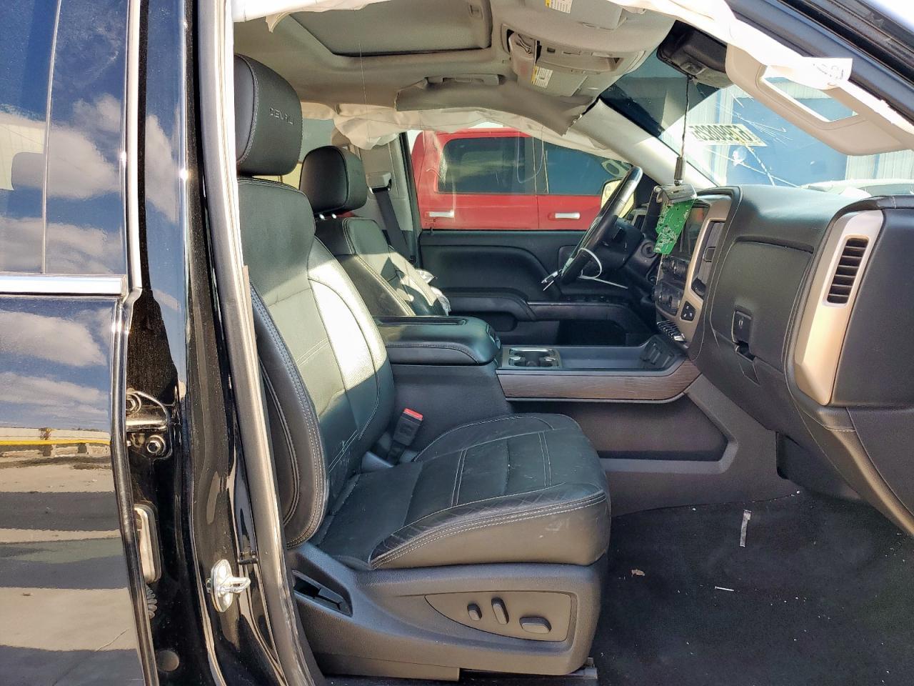 2017 GMC Sierra K1500 Denali - Image 7