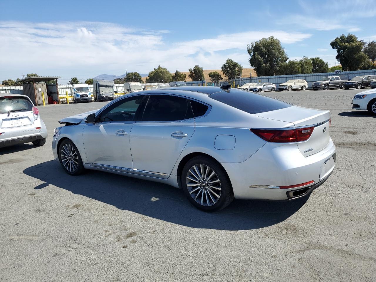 2017 Kia Cadenza Premium - Фото 2