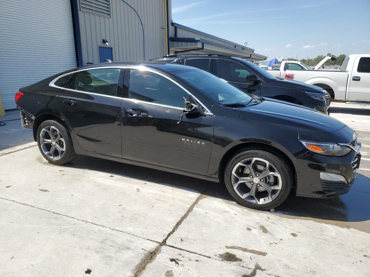 2024 Chevrolet Malibu Lt - Image 4