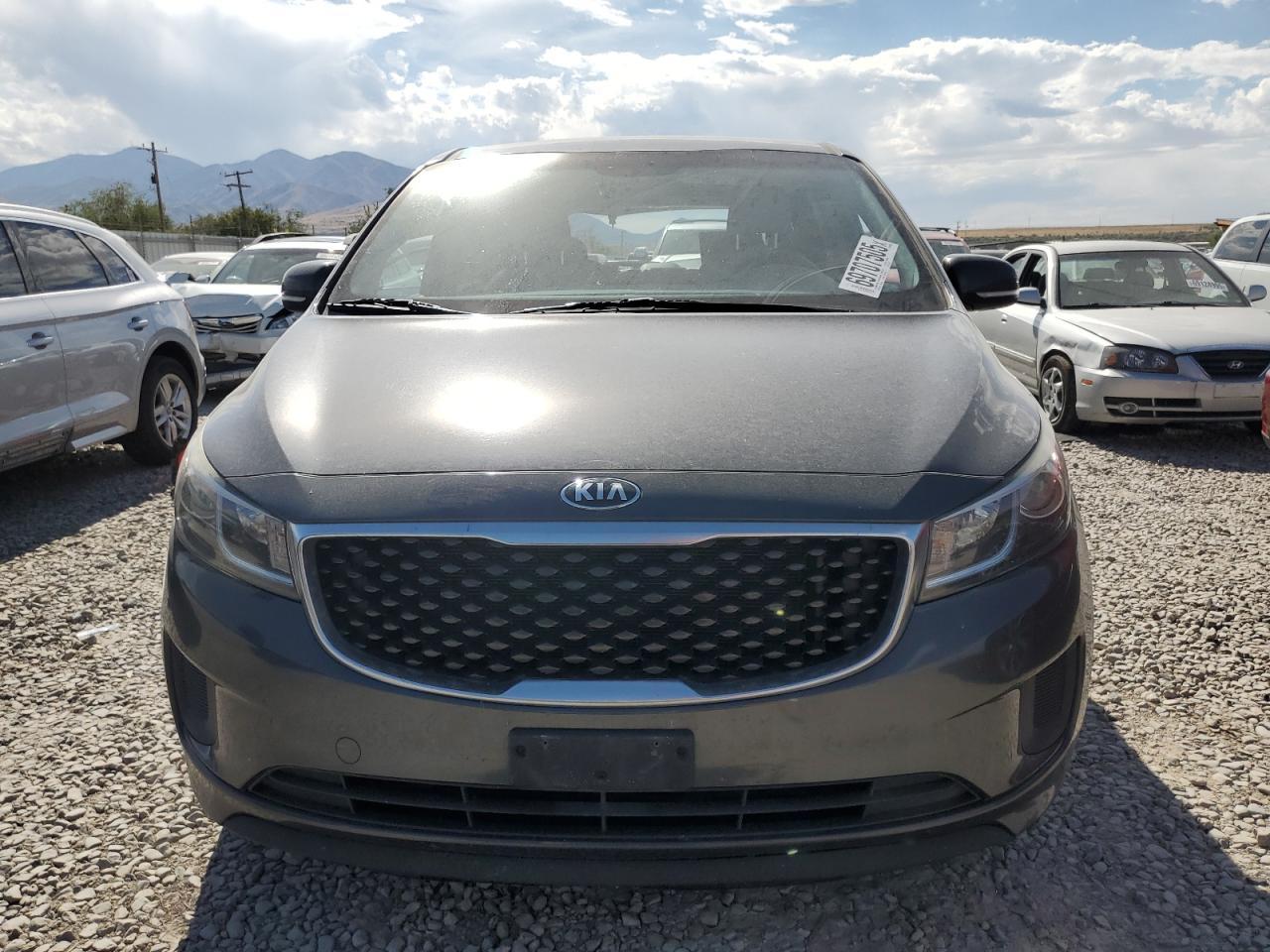 2017 Kia Sedona Lx - Фото 5